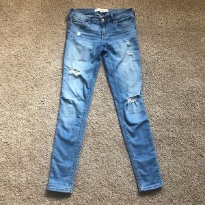 *SOLD on eBay* Hollister Destroyed Light Wash Skinny Jeans 3L
